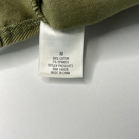 Harper Heritage Olive green skirt with buttons in a size Medium - Picture 4 of 9